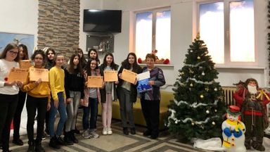 Седмокласниците на „Йовков“ победители в състезание по български език