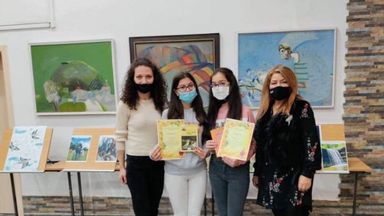 Млади будители от „Йовков“ първенци в Национален литературен конкурс