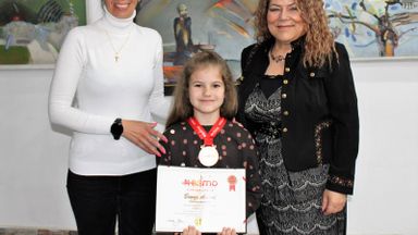 Сияна Николова с бронзов медал от международна олимпиада по математика