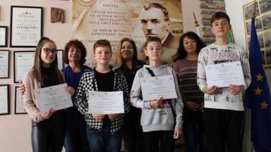 Ученик от „Йовков“ е шести в България на финалния кръг на състезанието по финансова грамотност