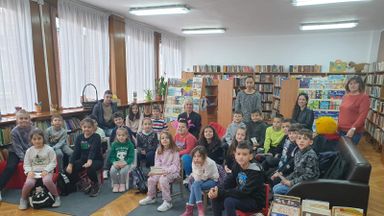 Второкласници от „Йовков“ с литературна среща за Деня на детската книга