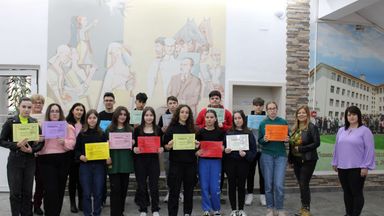 Ученици от СУ „Йордан Йовков“ получиха грамоти и сертификати по английски език