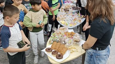 Благотворителен  Великденски базар в „Йовков“